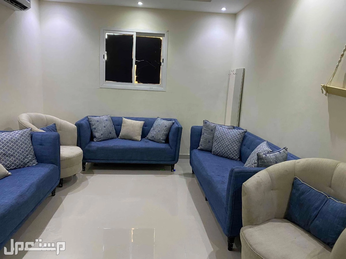 كنب بيع مستجعل 1300 في الرياض بسعر 1300 ريال سعودي