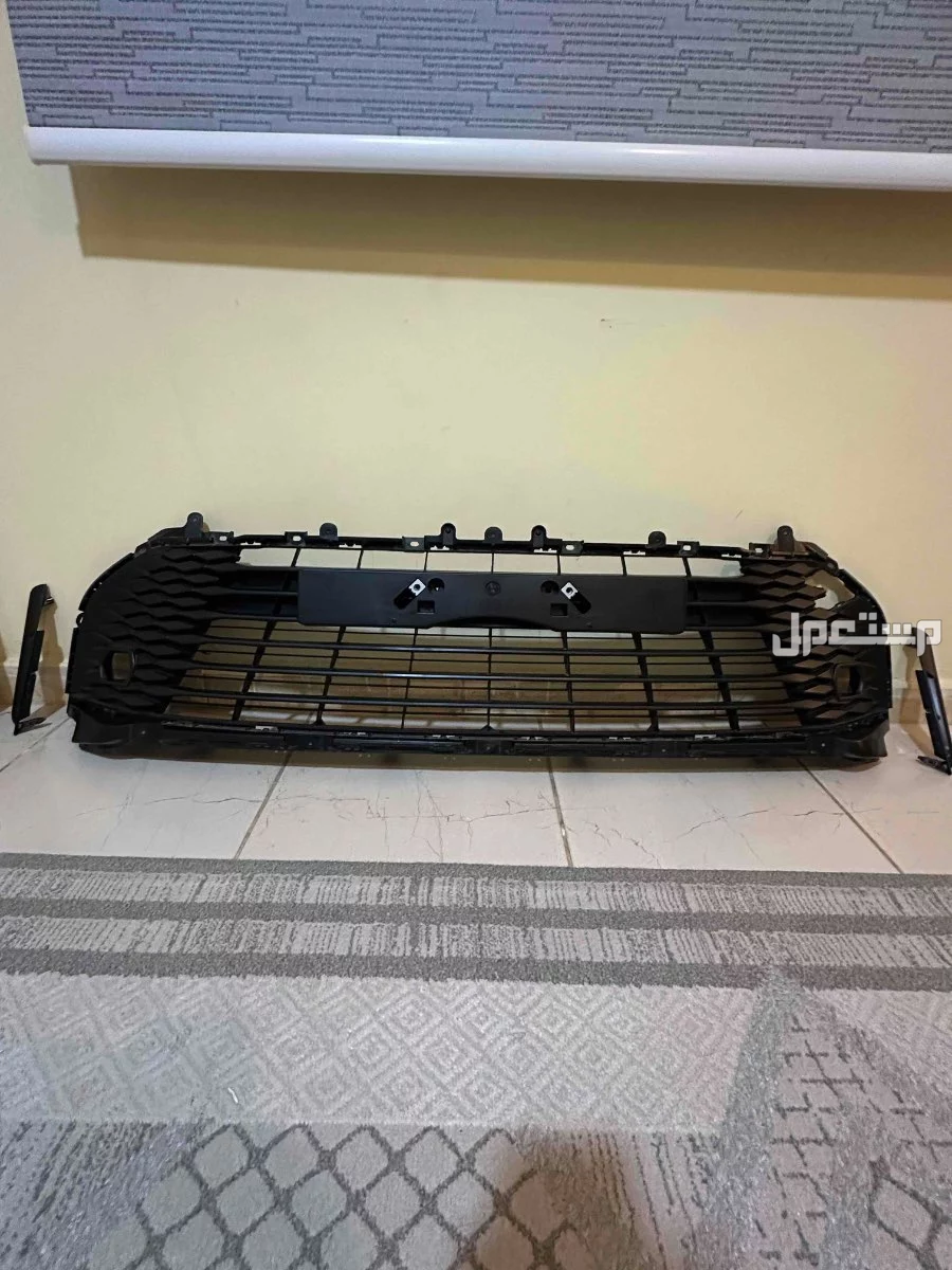 للبيع شبك كامري LE 2025 أصلي وكالة جديد مع القاعدة + هوايتين صدام 🔹 نظيف ومركون بدون استخدام للتواصل: 0533375255