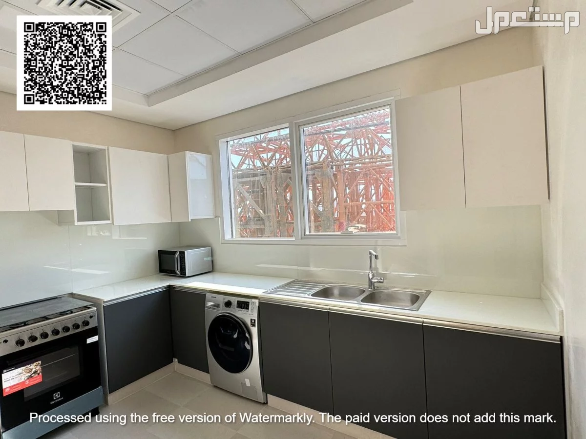 2 غرفة نوم مع غرفة خادمة - اقل مقدم 115 الف - موقع مميز شارع الشيخ زايد - قريب مخرج الشارقة ودبي E311