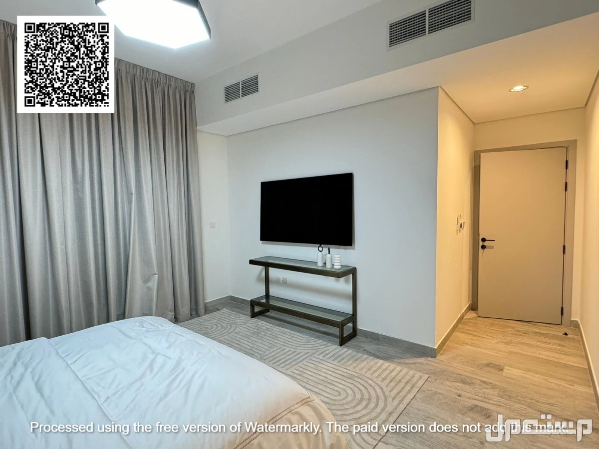 2 غرفة نوم مع غرفة خادمة - اقل مقدم 115 الف - موقع مميز شارع الشيخ زايد - قريب مخرج الشارقة ودبي E311