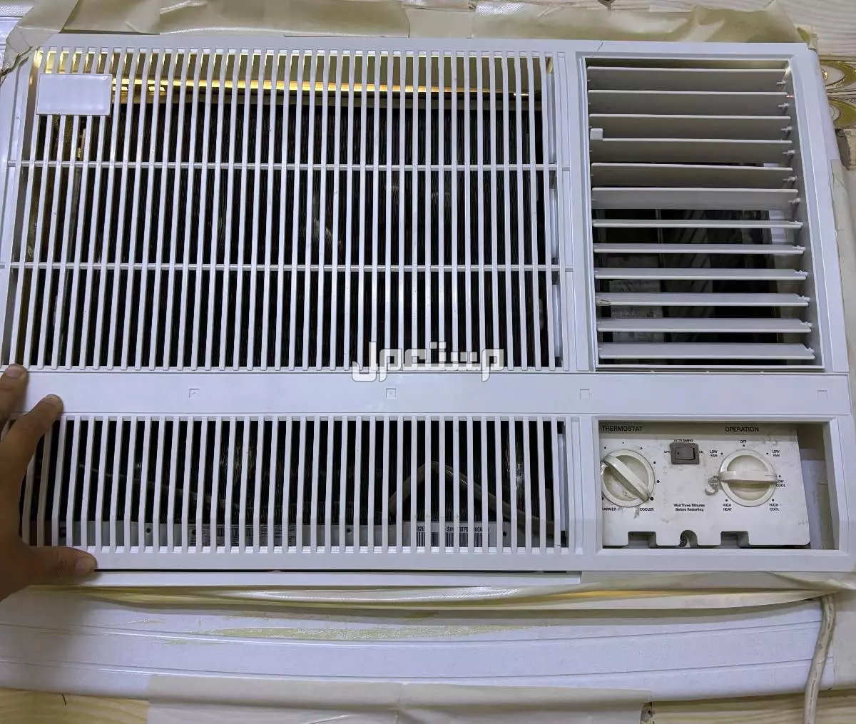 للبيع غرف نوم ومجلس ومكيفات شباك