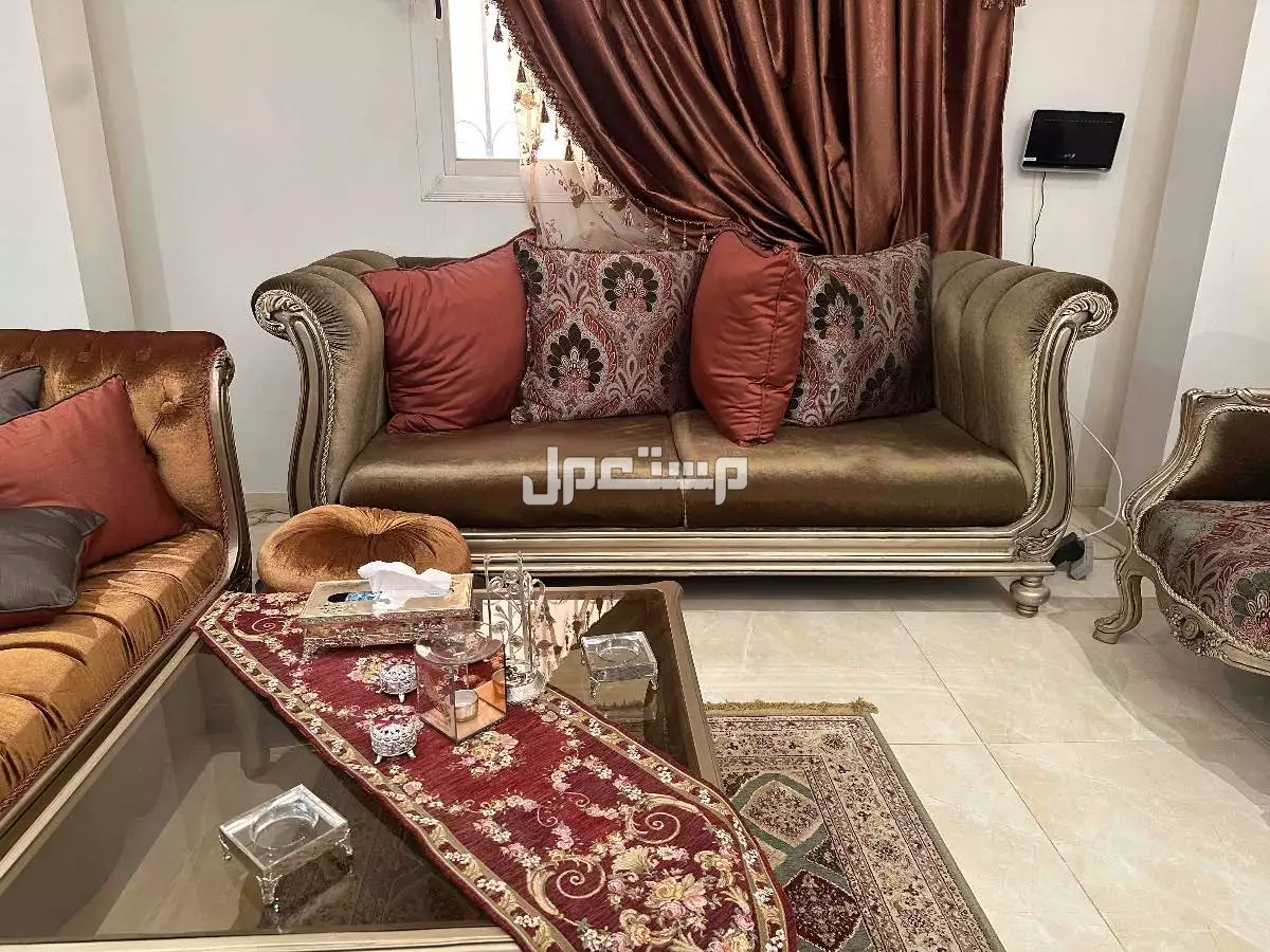 كنب مجلس مستعمل للبيع بسعر 1000 ريال في المدينة المنورة بسعر ألف ريال سعودي قابل بالتفاوص بالمعقول