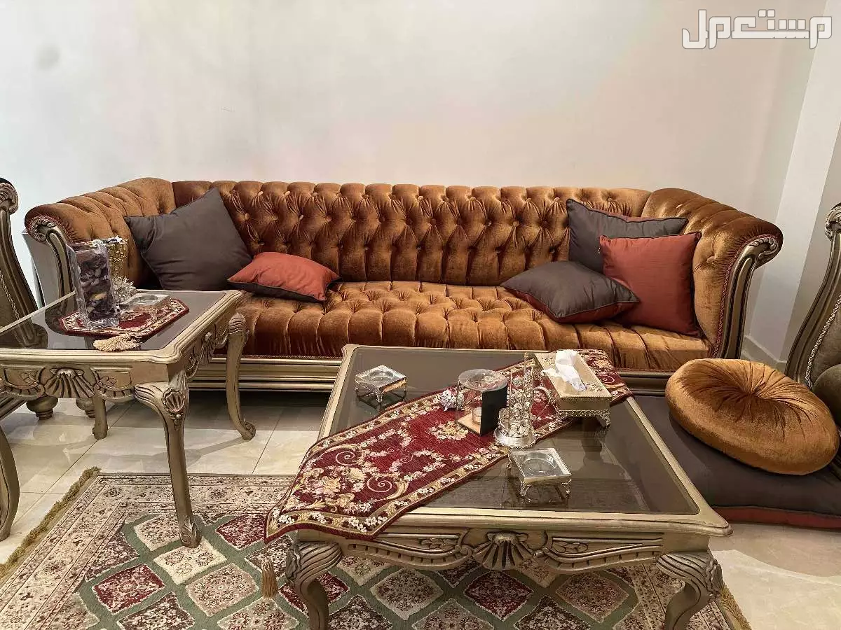 كنب مجلس مستعمل للبيع بسعر 1000 ريال في المدينة المنورة بسعر ألف ريال سعودي قابل بالتفاوص بالمعقول