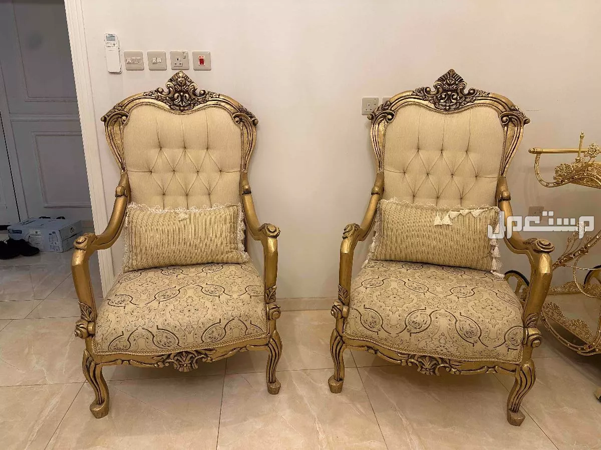 كنب مجلس مستعمل للبيع بالمدينة المنورة بسعر 1000 قابل للتفاوض بالسعر المعقول