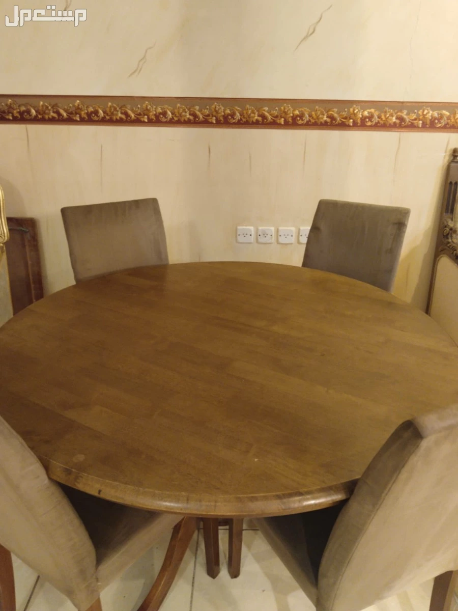 طاولة وسفرة طعام لون بني فاتح خشب ماليزي في جدة بسعر 460 ريال سعودي