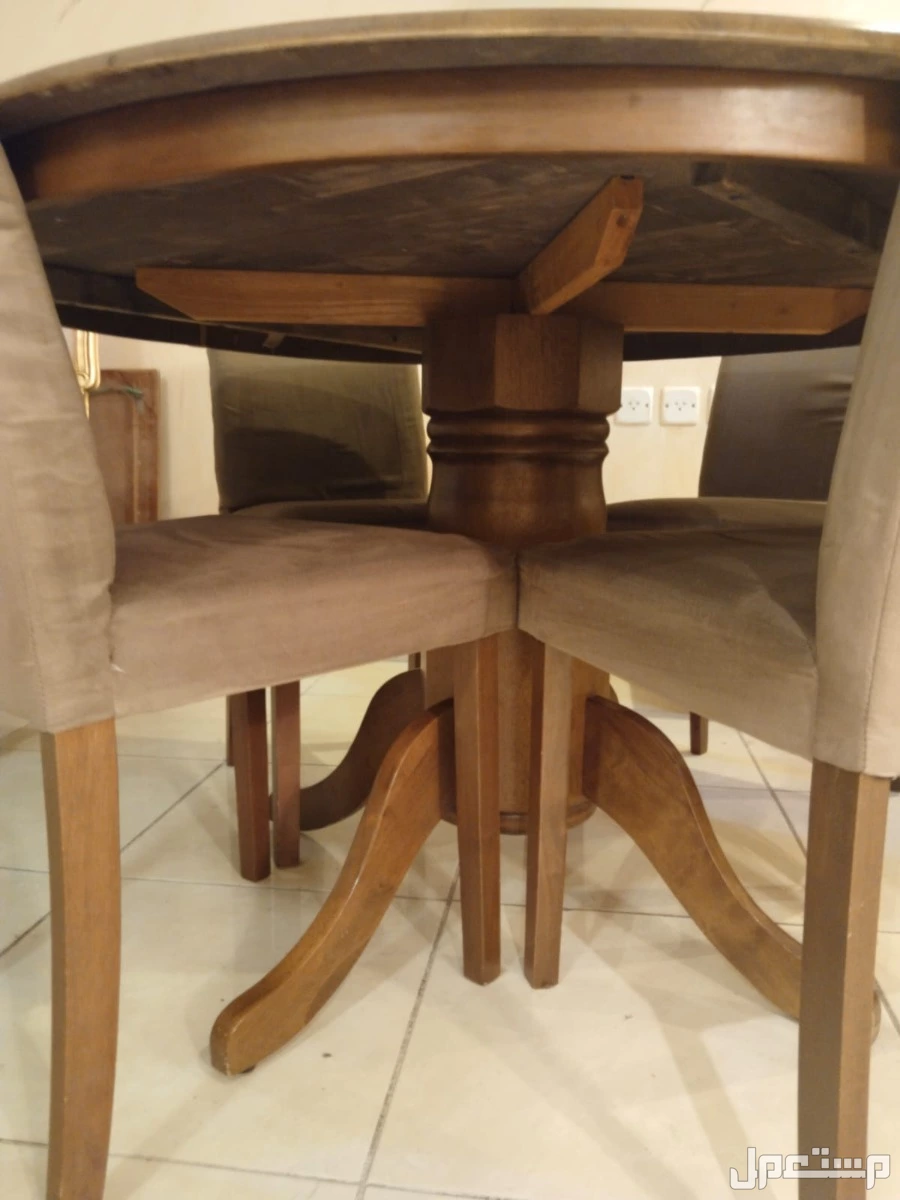 طاولة وسفرة طعام لون بني فاتح خشب ماليزي في جدة بسعر 460 ريال سعودي