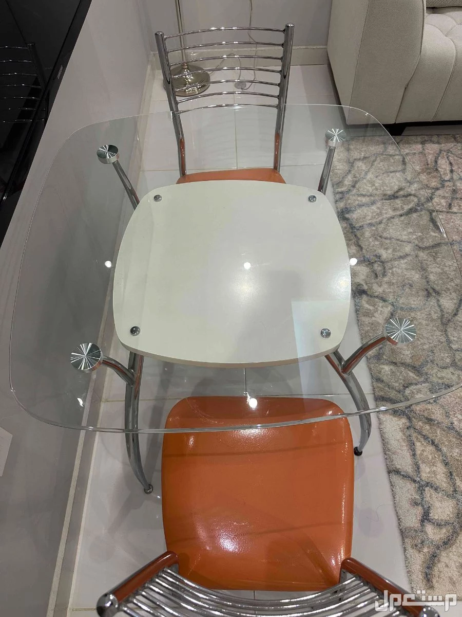 طاولة طعام في المدينة المنورة بسعر 450 ريال طاولة طعام شخصين نظيفة للبيع