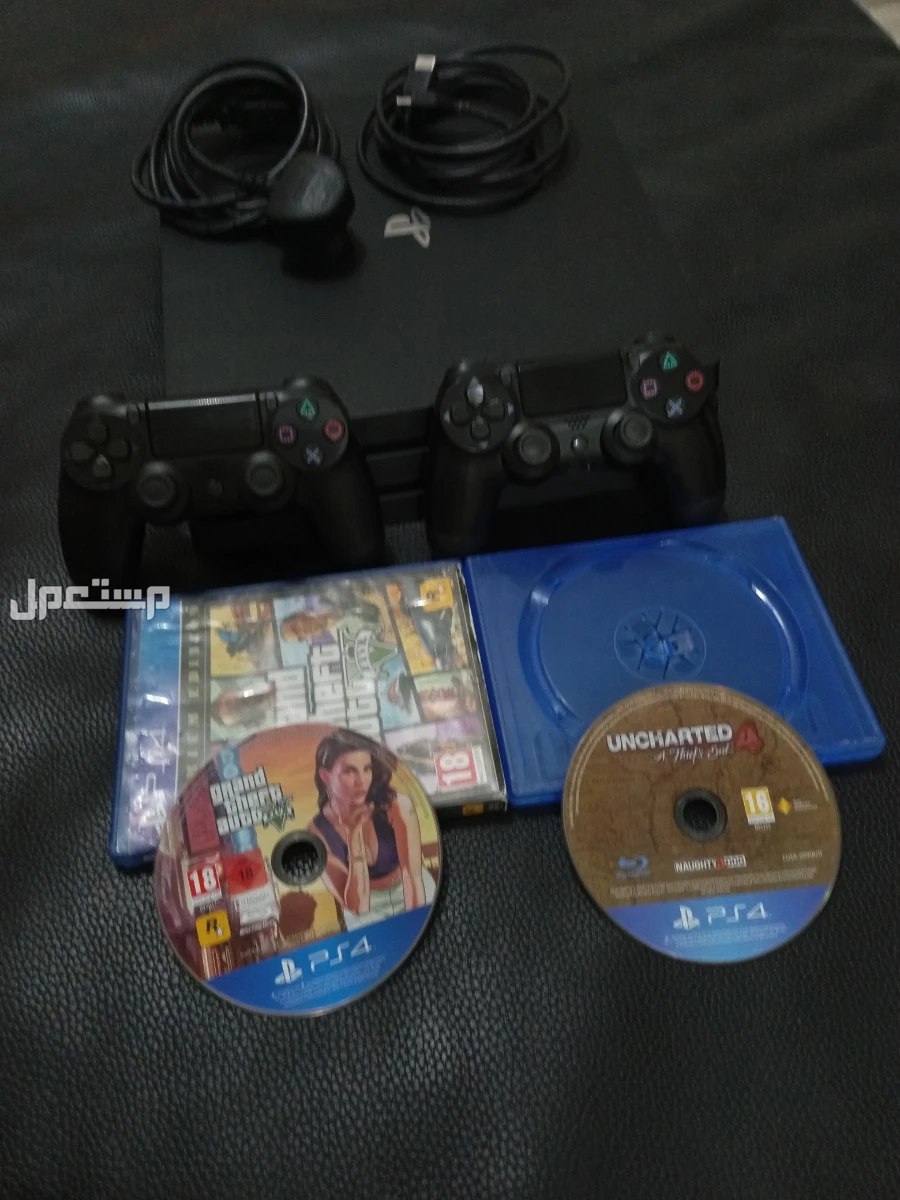 للبيع سوني4 برو في شرورة بسعر 750 ريال سعودي