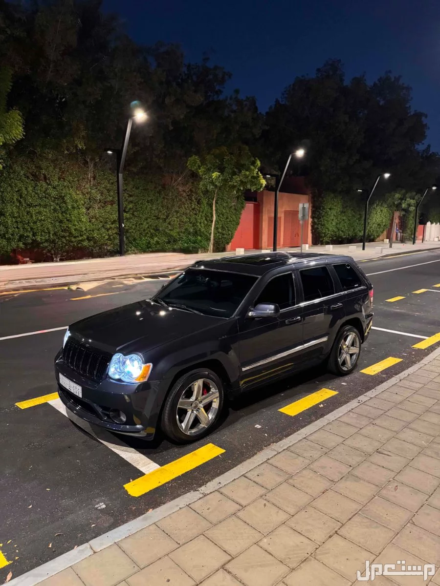 جيب جراند شيروكي 2010 مستعملة للبيع في جدة بسعر 50 ألف ريال سعودي