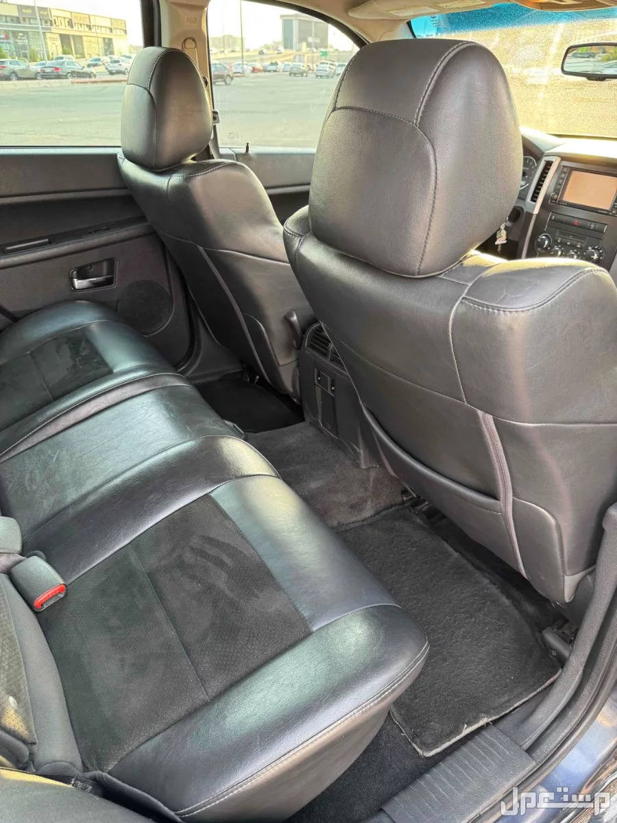 جيب جراند شيروكي 2010 مستعملة للبيع في جدة بسعر 50 ألف ريال سعودي