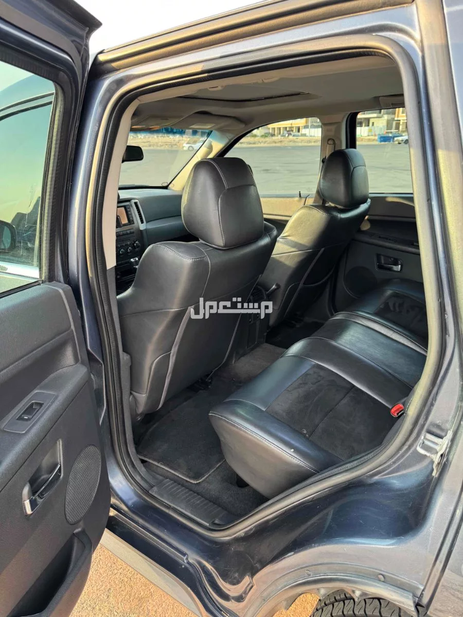 جيب جراند شيروكي 2010 مستعملة للبيع في جدة بسعر 50 ألف ريال سعودي