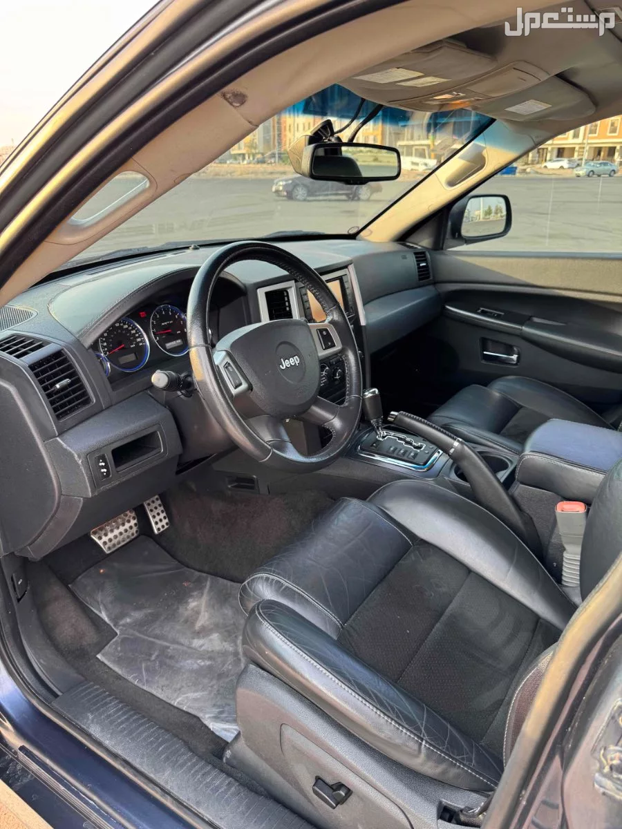جيب جراند شيروكي 2010 مستعملة للبيع في جدة بسعر 50 ألف ريال سعودي