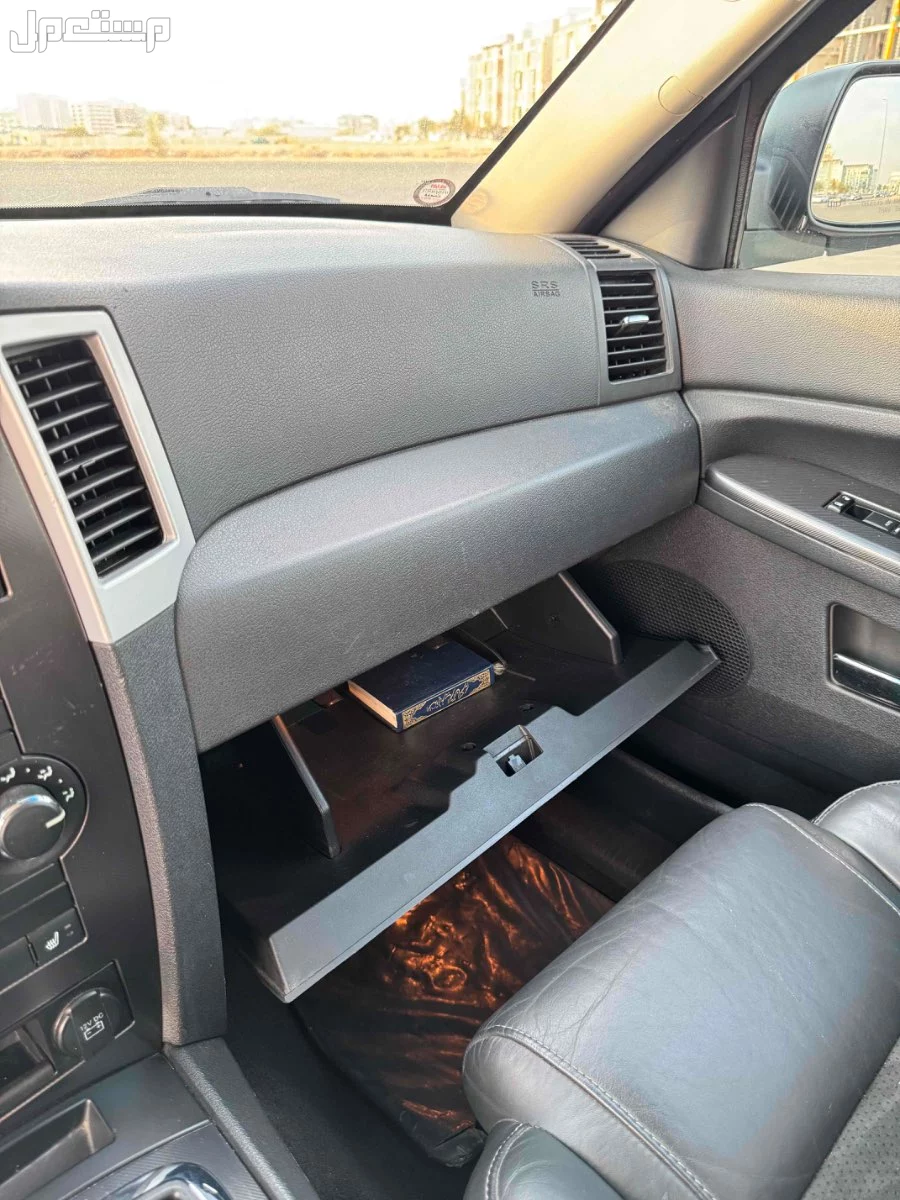 جيب جراند شيروكي 2010 مستعملة للبيع في جدة بسعر 50 ألف ريال سعودي