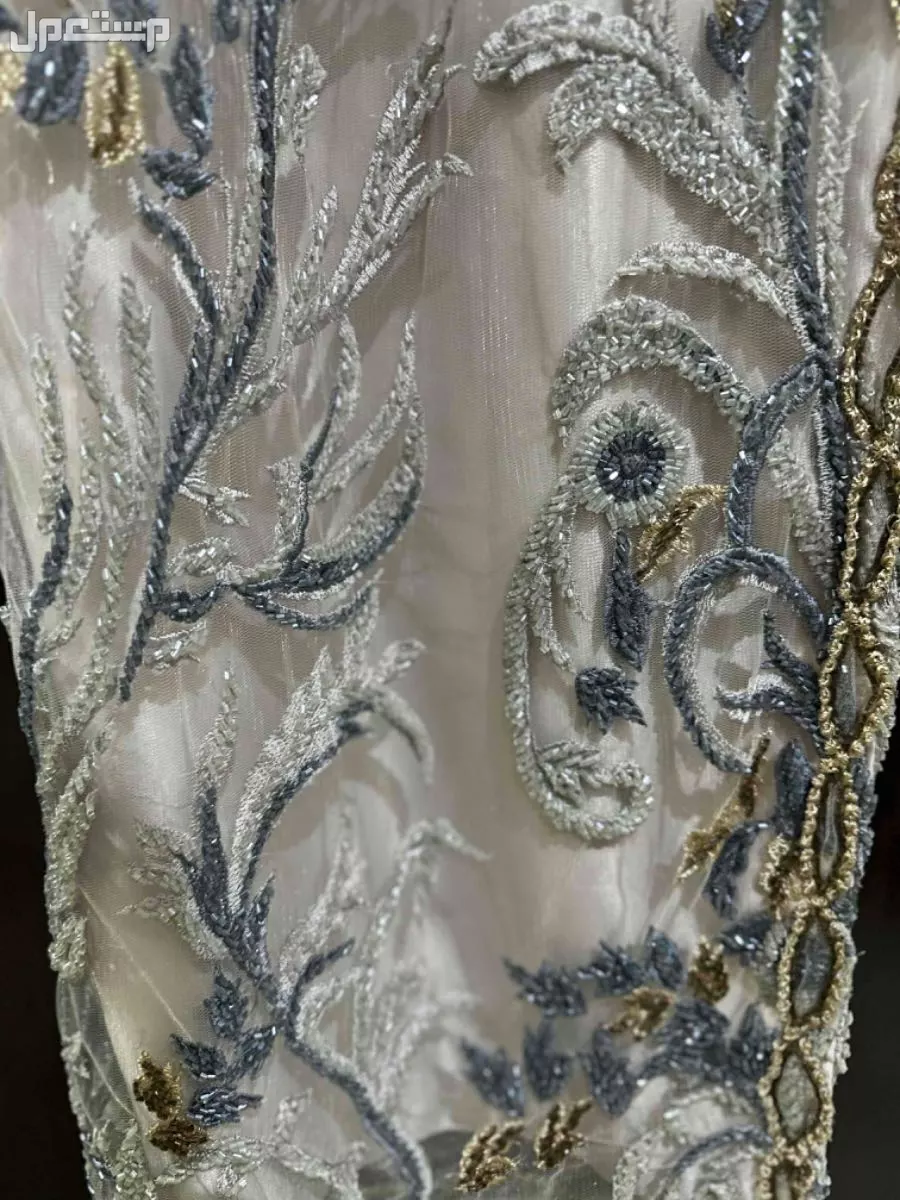 فستان بتصميم راقي  في جدة بسعر 600 ريال سعودي