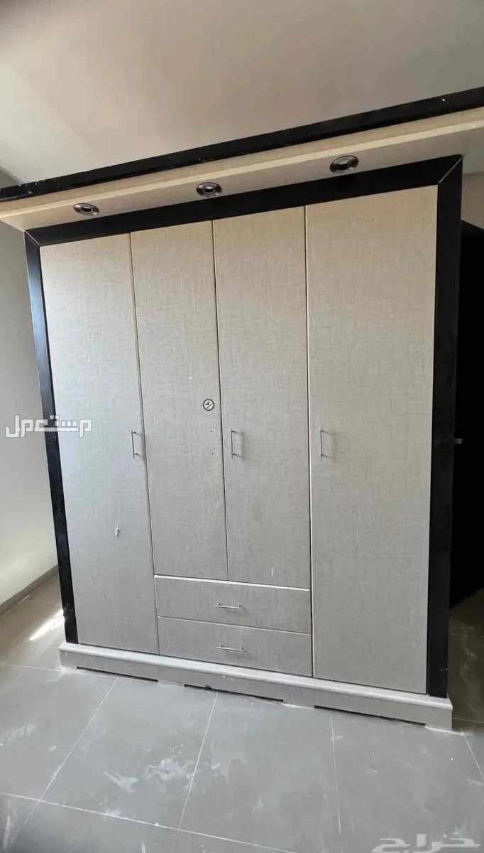 دولاب ملابس في الرياض حي الحزم على السوم