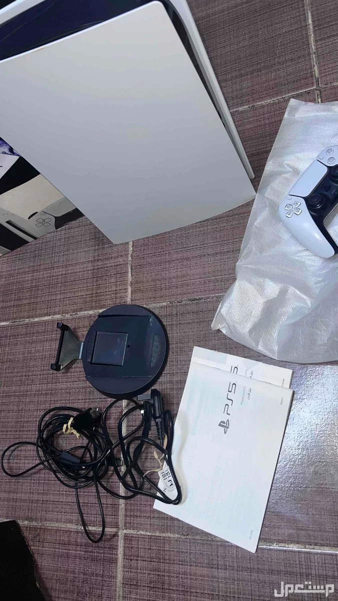 سوني 5 في جدة بسعر 1300 ريال سعودي