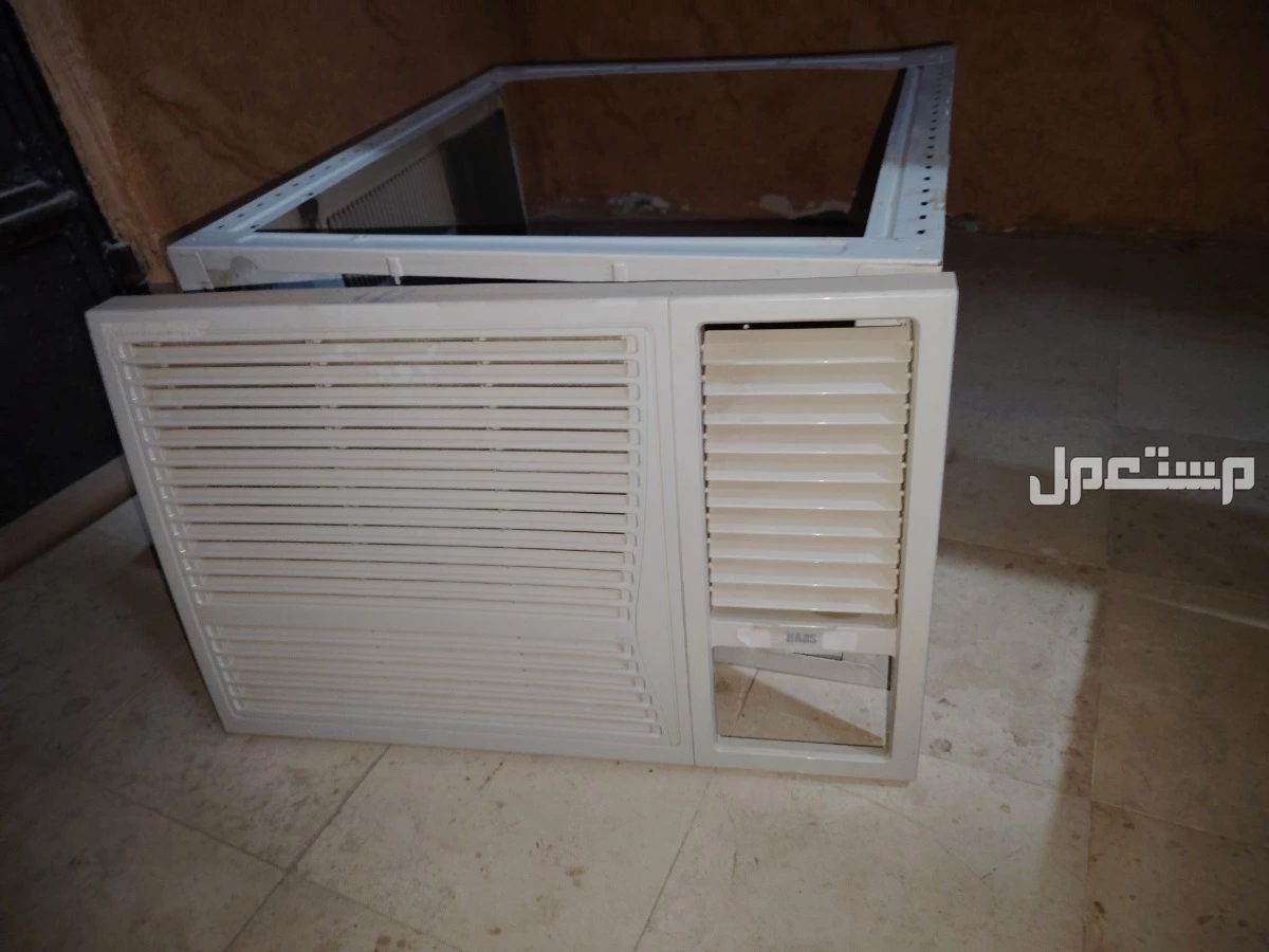مكيف شباك جديد استعمل شهر واحد سبب البيع عشان اشتريت مكيف اسبلت تواصل فقط واتساب فقط