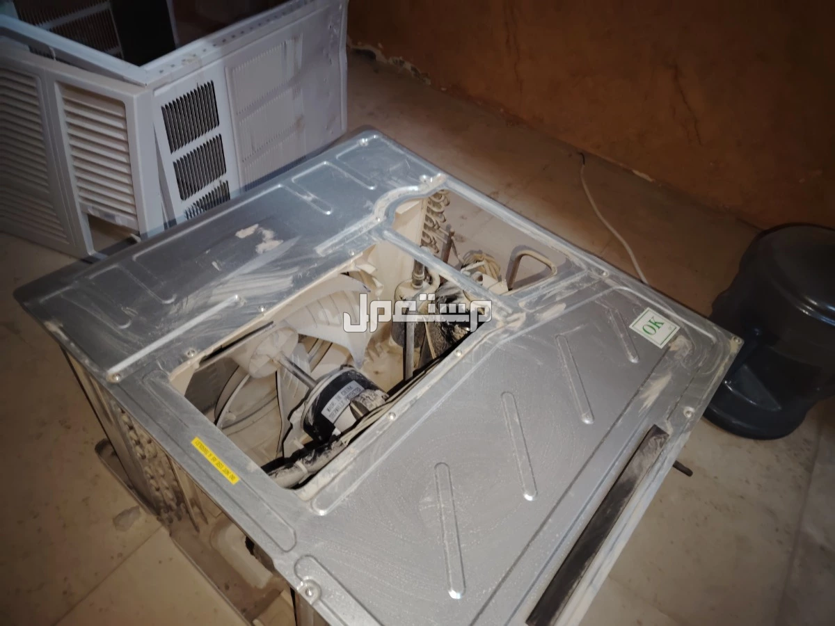 مكيف شباك جديد استعمل شهر واحد سبب البيع عشان اشتريت مكيف اسبلت تواصل فقط واتساب فقط