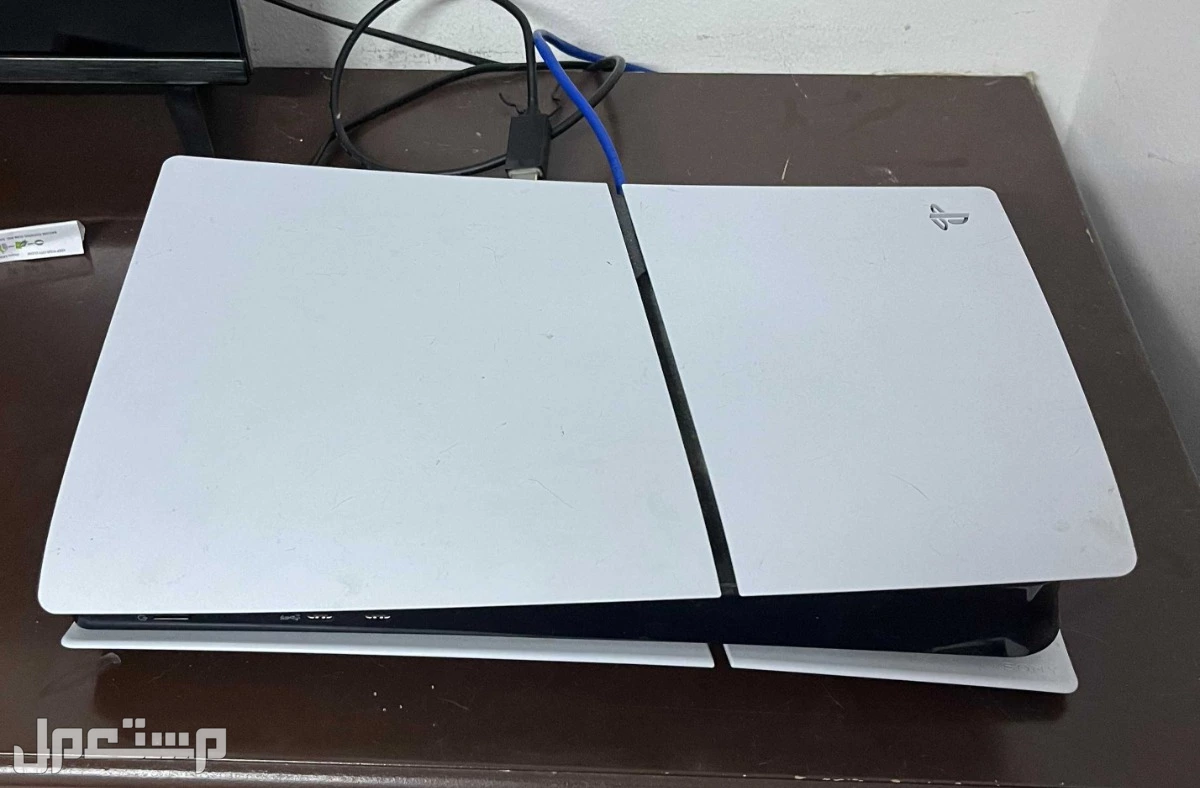 بلاستيشن سليم للبيع شبه جديد استخدام سنه فقط في الرياض بسعر 1800 قابل للتفاوض ريال سعودي