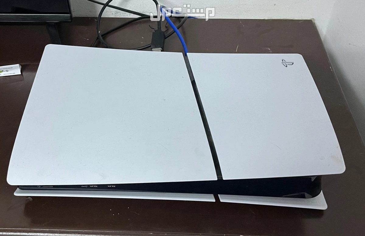 بلاستيشن سليم للبيع شبه جديد استخدام سنه فقط في الرياض بسعر 1800 قابل للتفاوض ريال سعودي