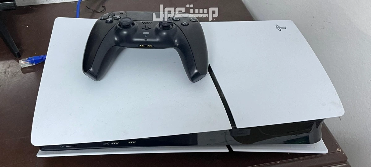 بلاستيشن سليم للبيع شبه جديد استخدام سنه فقط في الرياض بسعر 1800 قابل للتفاوض ريال سعودي