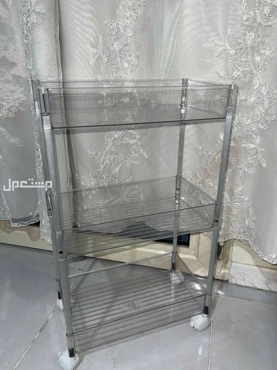 رفوف تخزين من 3 رفوف اكريلك  في جدة بسعر 100 ريال سعودي