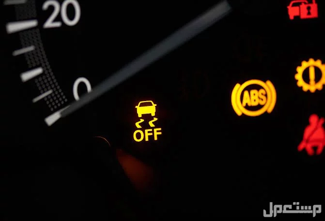 ما هو نظام TSR في السيارات؟ مميزاته وطريقة عمله بالتفصيل ظهور علامة  TCS