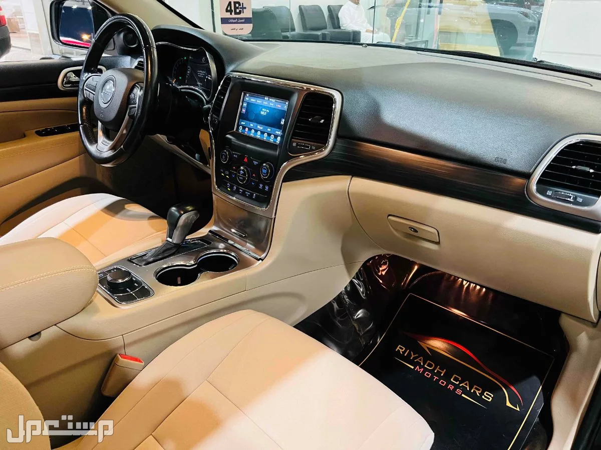 جيب جراند شيروكي 2017 مستعملة للبيع في الرياض بسعر 68 ألف ريال سعودي