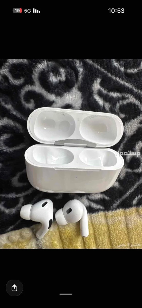 سماعة ايربودز 2 برو جديده لها 15 يوم اصلية من جرير