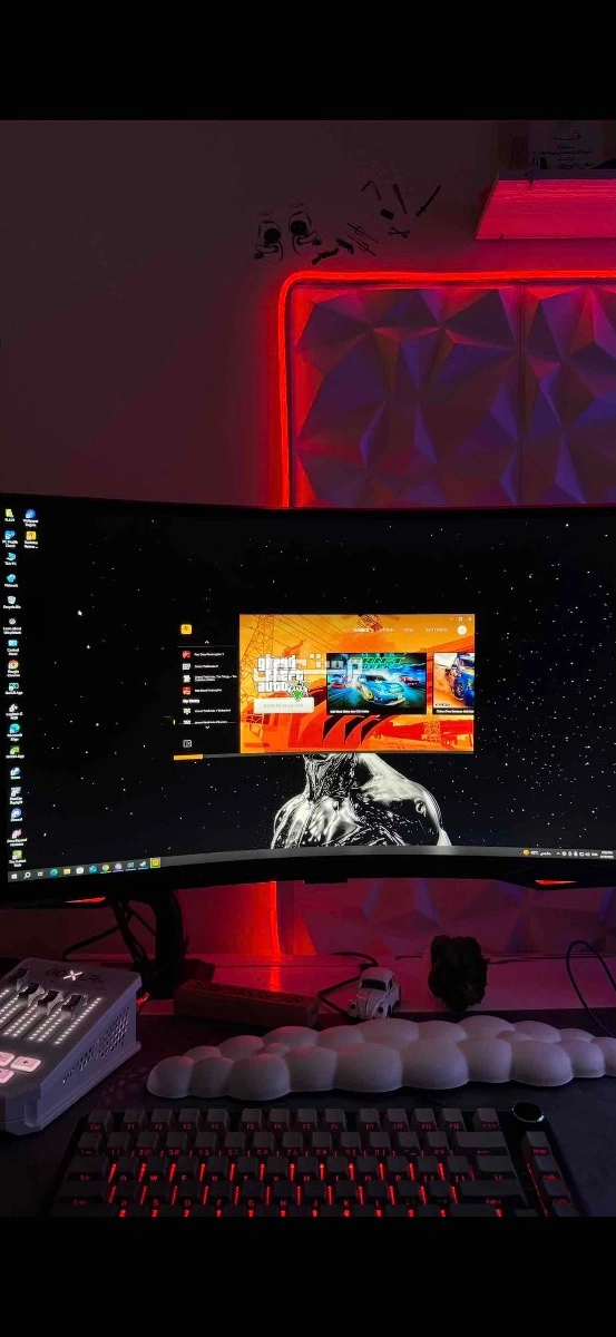 للبيع او البدل بي سي كامل مع السيت اب