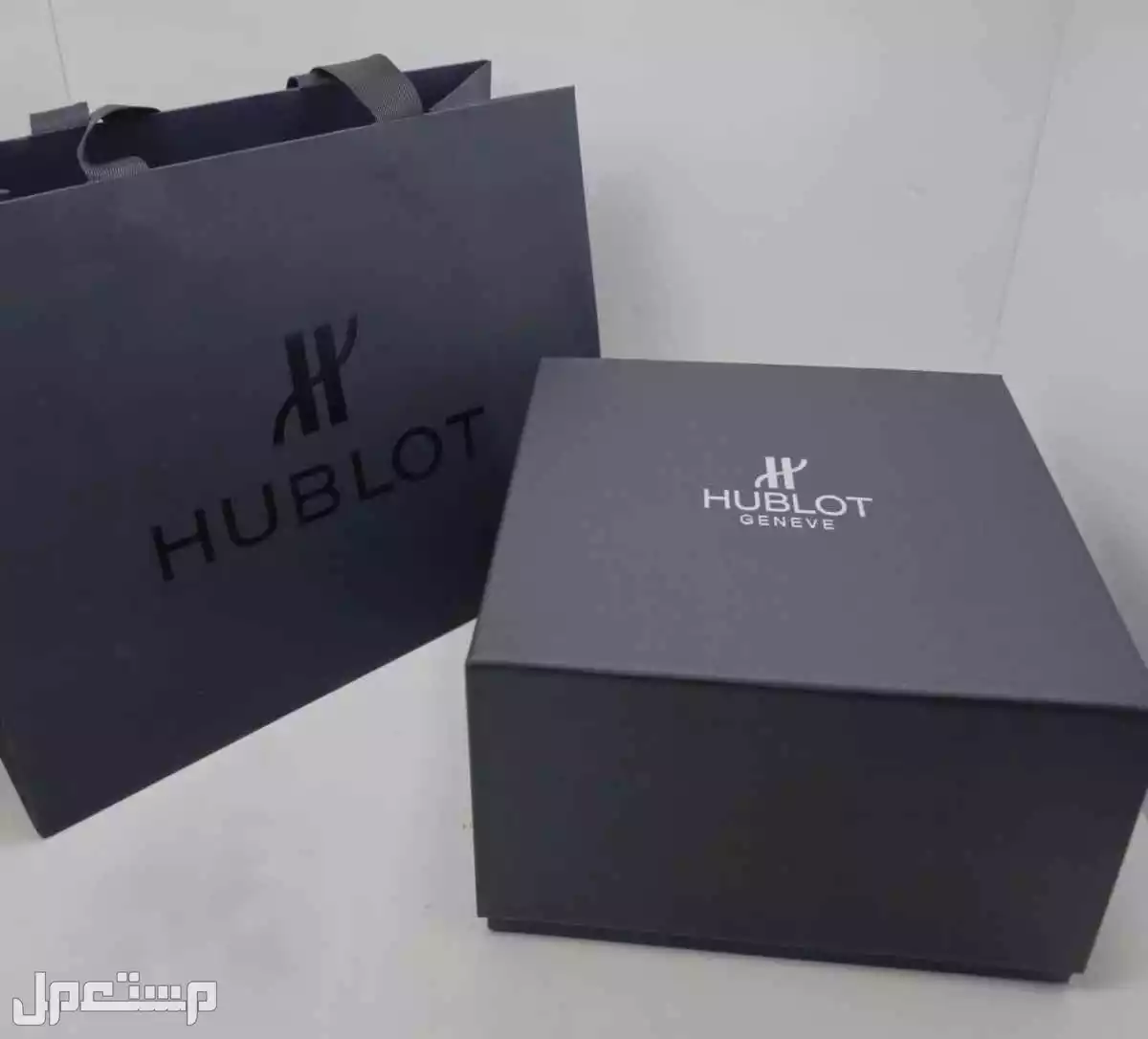علبه ساعات هوبلت الاصليه مع الملحقات الماركه الاصليه كامله في الرياض بسعر 350 ريال سعودي
