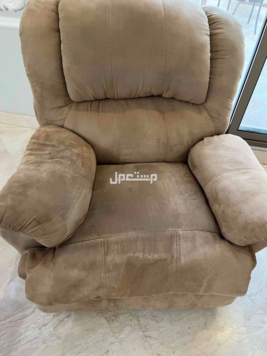 كنب استرخاء قطعة واحدة للبيع في الخبر بسعر 100 ريال سعودي