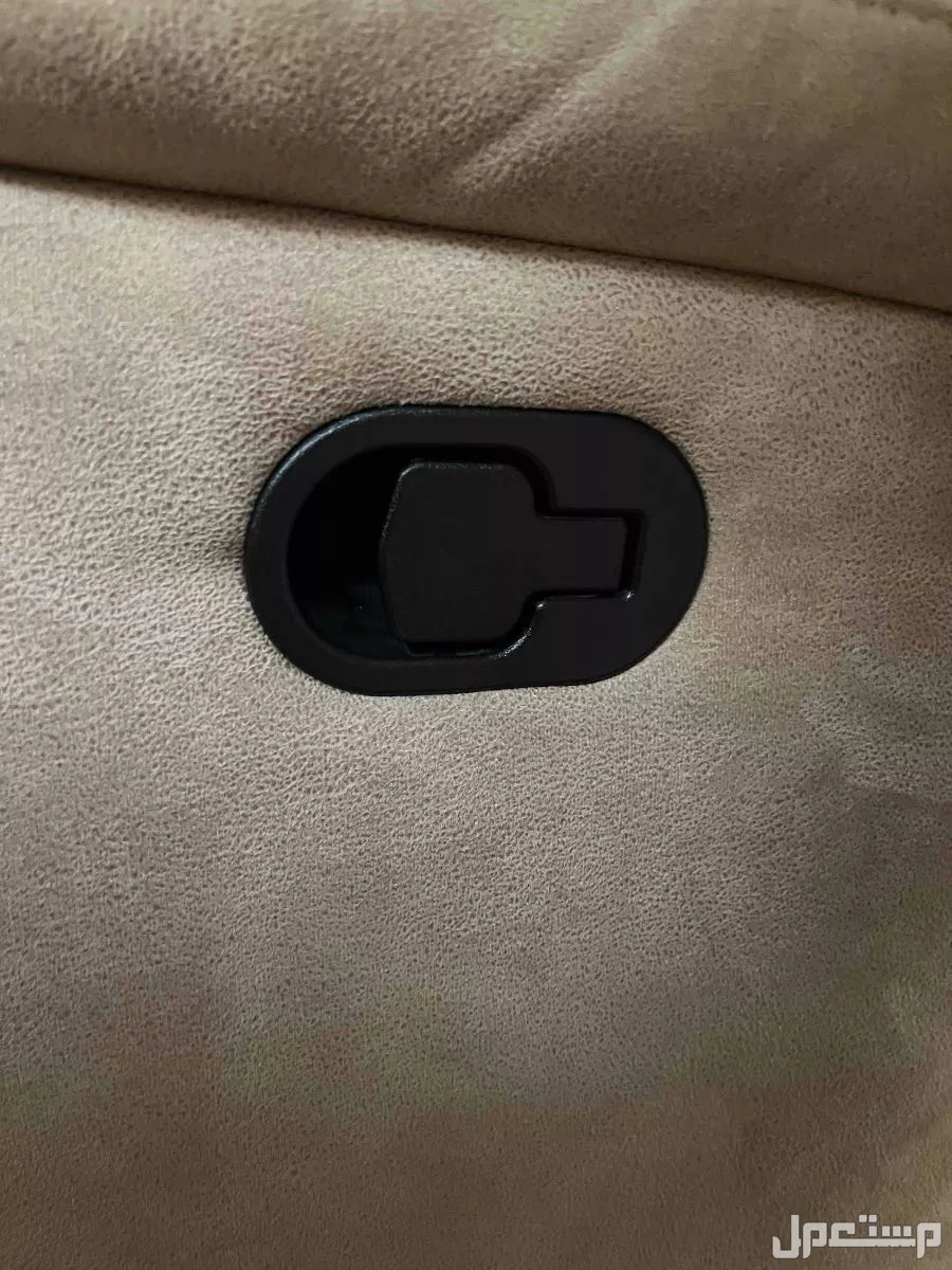 كنب استرخاء قطعتين للبيع في الخبر بسعر 100 ريال سعودي