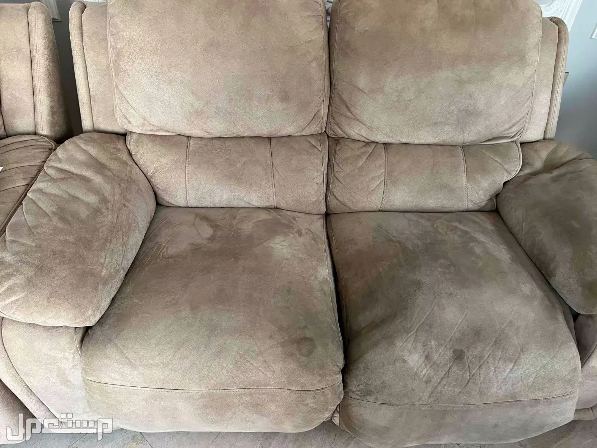 كنب استرخاء قطعتين للبيع في الخبر بسعر 100 ريال سعودي