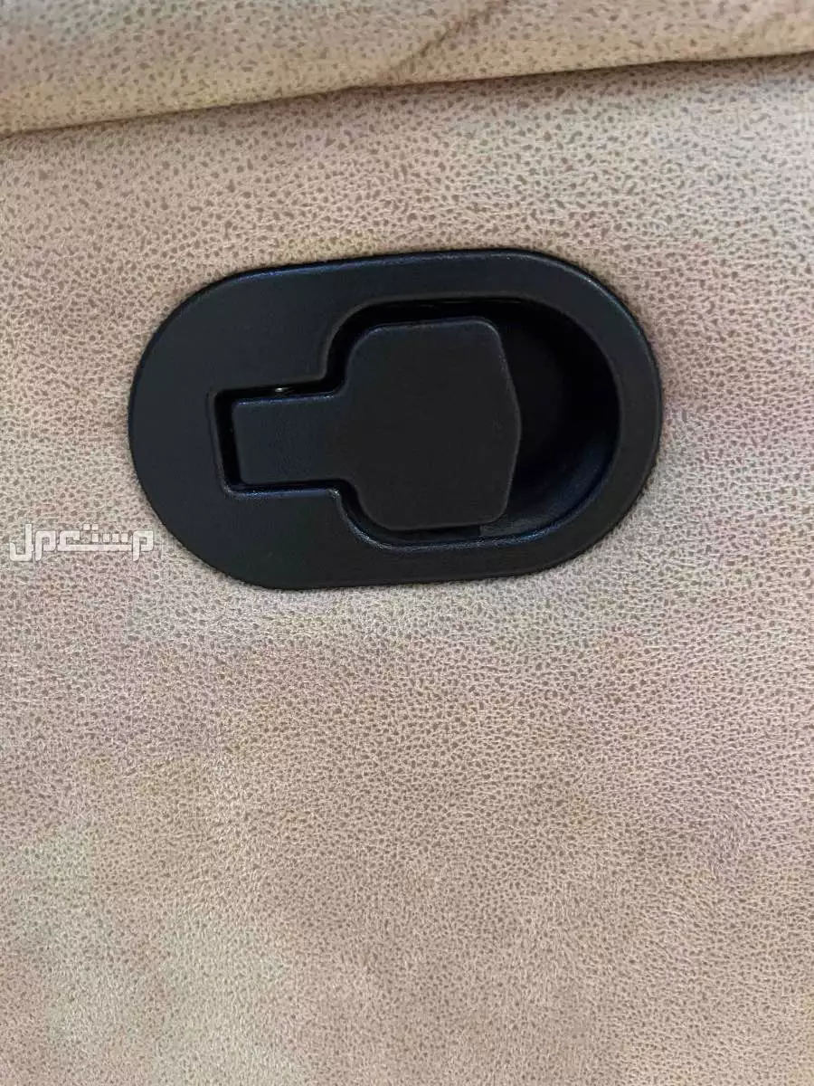 كنب استرخاء قطعتين للبيع في الخبر بسعر 200 ريال سعودي