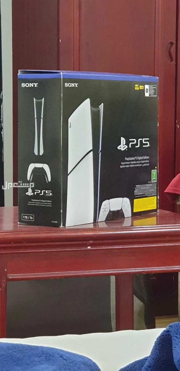 للبيع سوني فايف جديد 1 تيرا بدون مدخل اشرطة