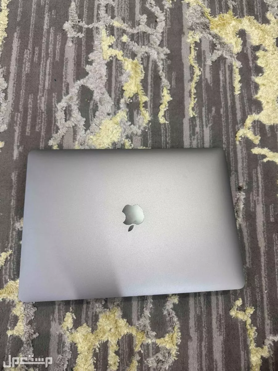 ماك بوك اير موديل 2020 بحالة ممتازة ماركة أبل في بيشة