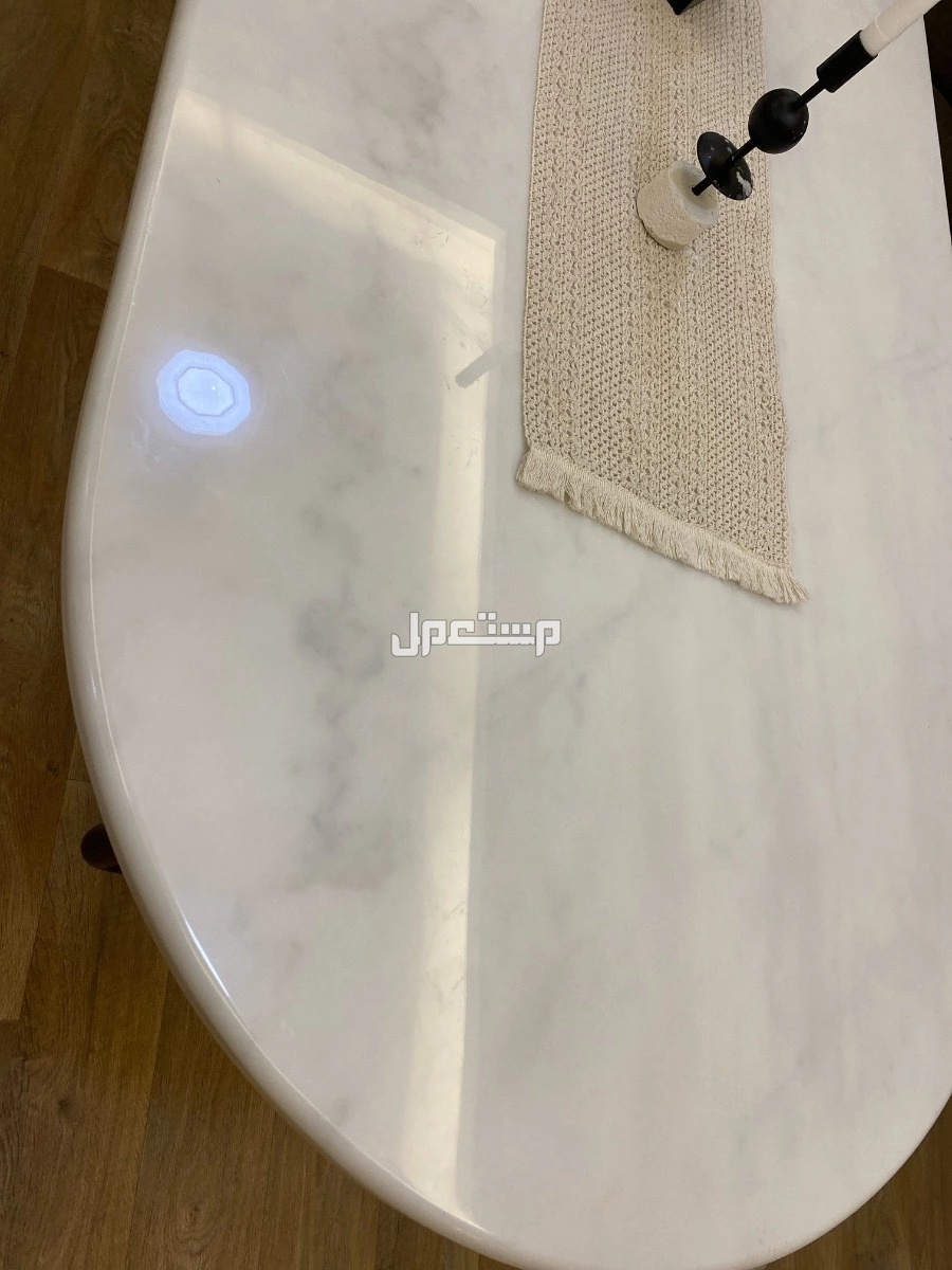 طاولة طعام من هوم سنتر في جدة بسعر 3200 ريال سعودي