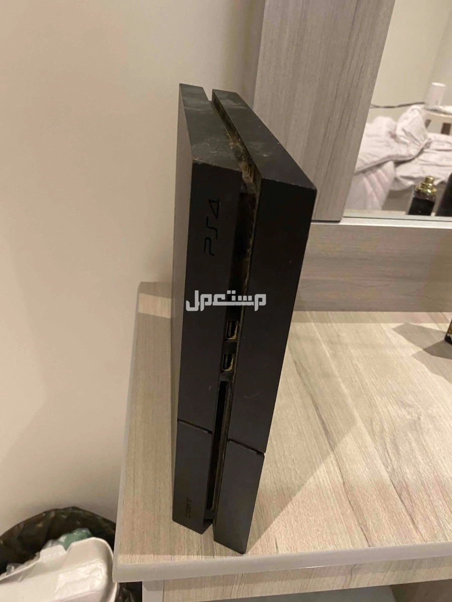 سوني 4 مستعمل استخدام 5 سنين ومافيه اي مشاكل شغال