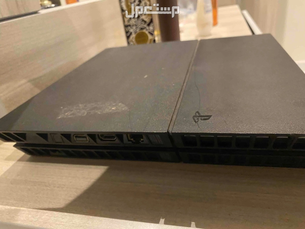 سوني 4 مستعمل استخدام 5 سنين ومافيه اي مشاكل شغال