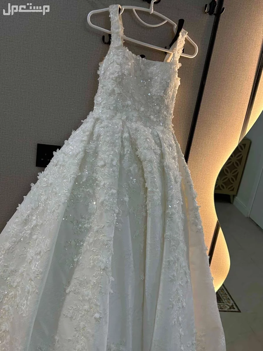 فستان زفاف راقي وفاخر في الطائف بسعر 2500 ريال سعودي