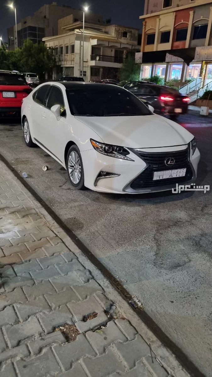 لكزس ES 2013 مستعملة للبيع في جدة بسعر 55 ألف ريال سعودي