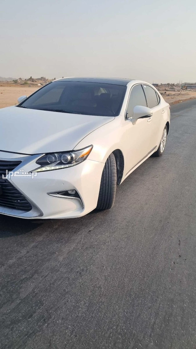 لكزس ES 2013 مستعملة للبيع في جدة بسعر 55 ألف ريال سعودي