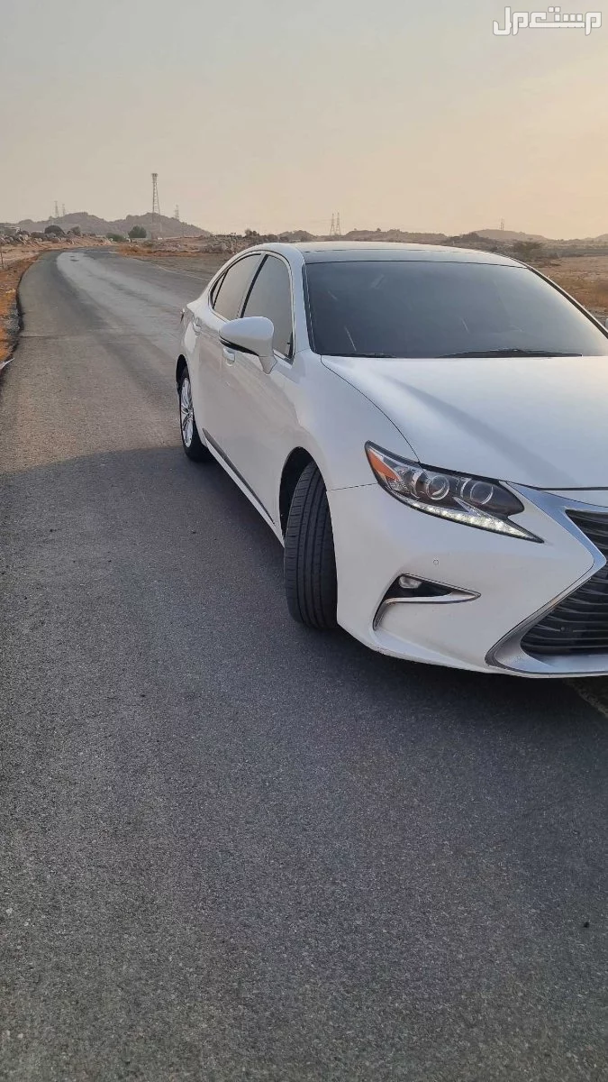 لكزس ES 2013 مستعملة للبيع في جدة بسعر 55 ألف ريال سعودي