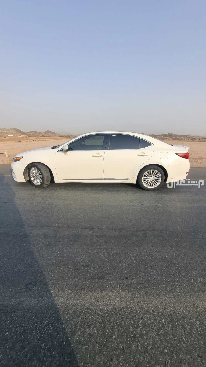 لكزس ES 2013 مستعملة للبيع في جدة بسعر 55 ألف ريال سعودي