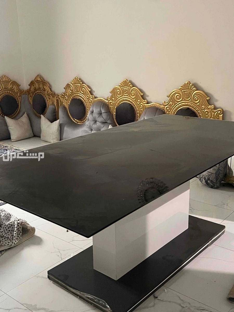 طاولة طعام شبه جديده  في الرياض بسعر 600 ريال سعودي