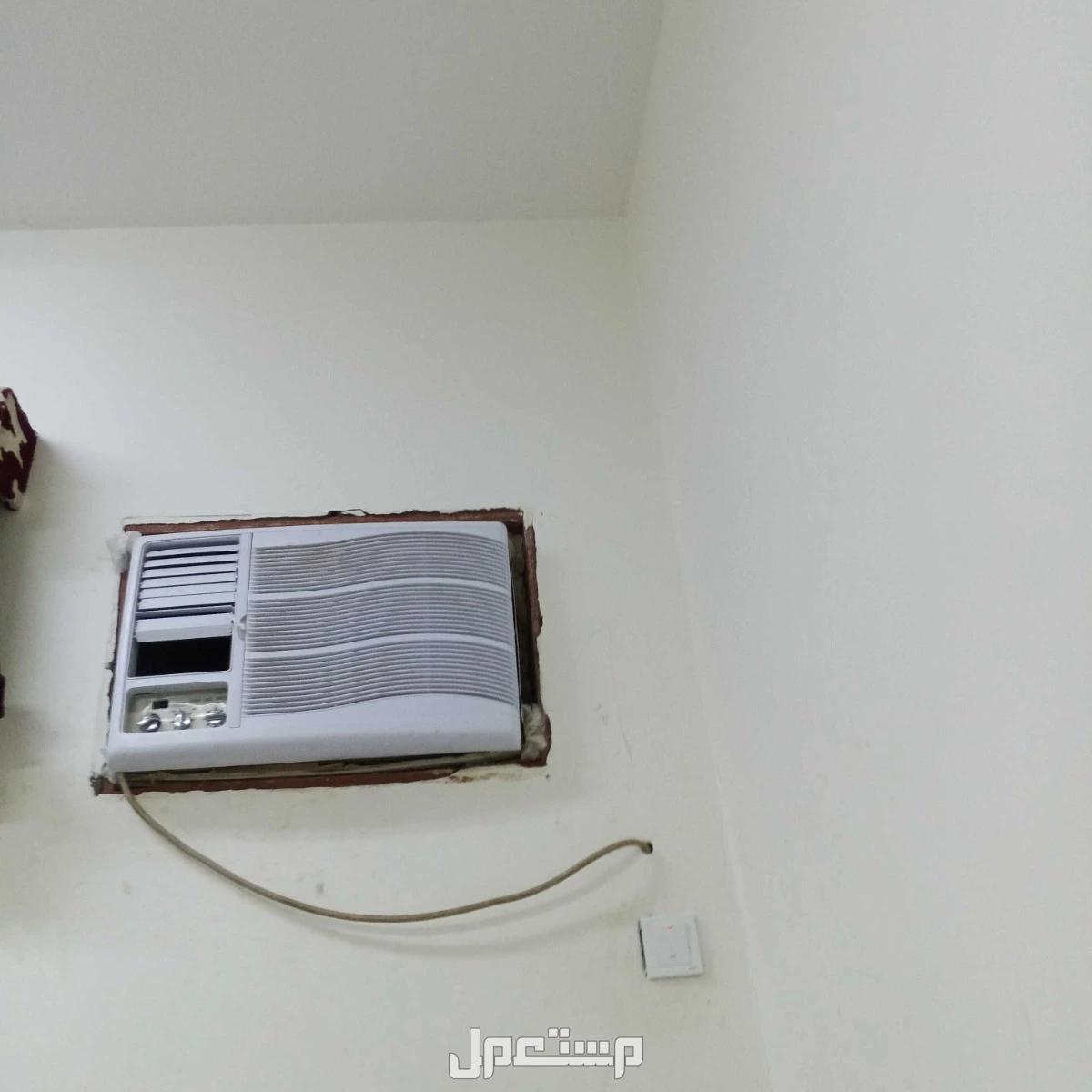 مكيف للبيع 18 حار بارد يوجد الريش كامله