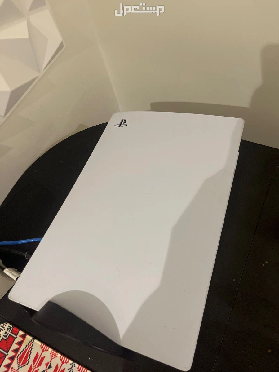 للبيع سوني 5 بسعر 1000 ريال لايجي الا الصامل