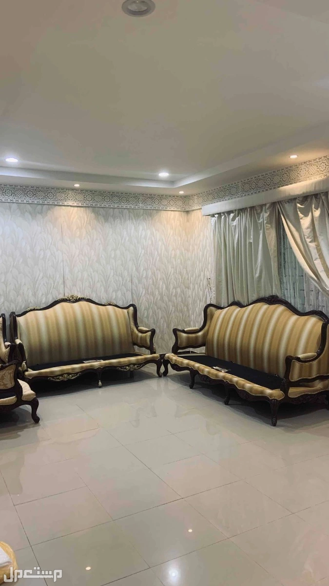 للبيع كنب نظيف جدا في الرياض بسعر 800 ريال سعودي