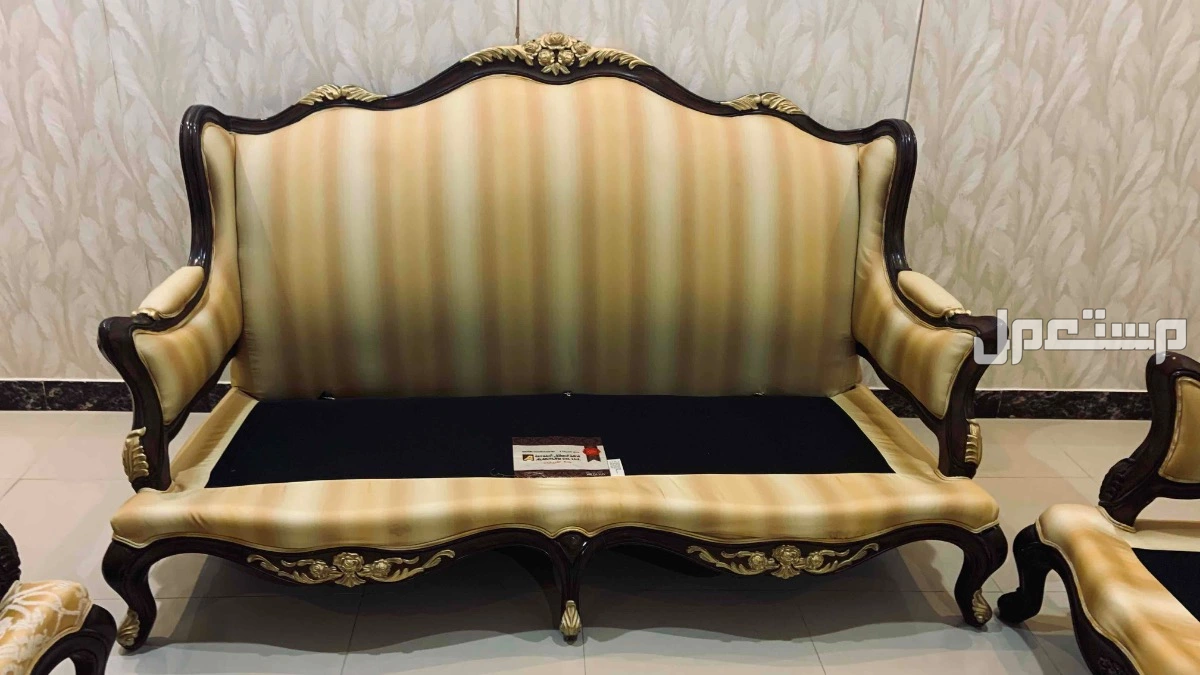 للبيع كنب نظيف جدا في الرياض بسعر 800 ريال سعودي